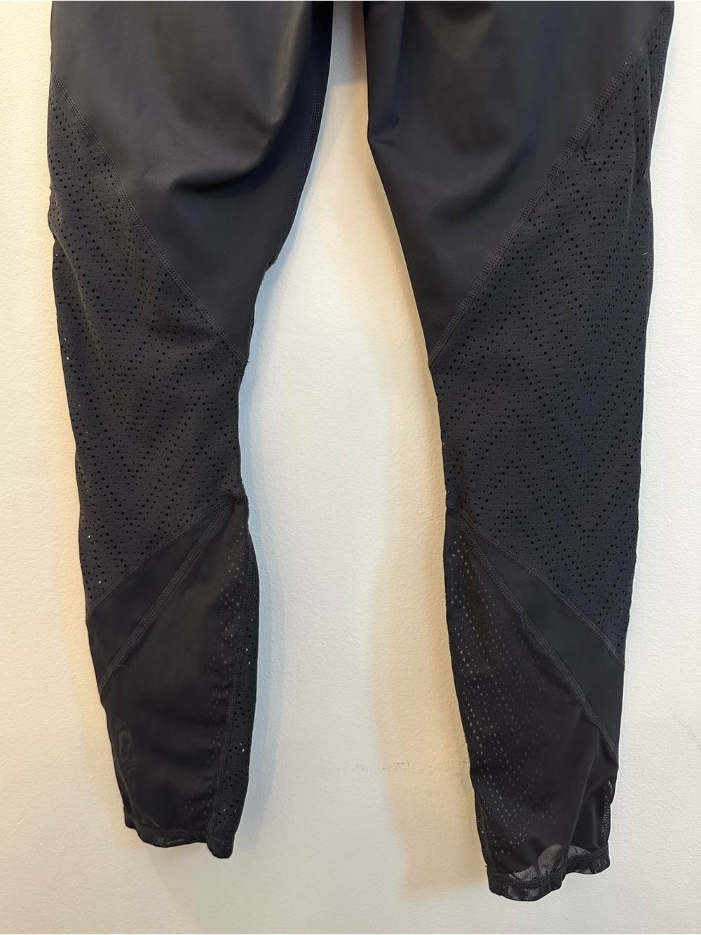 Athleta High Rise Precision 7/8 Tight Legging Black Medium - Picture 9 of 12